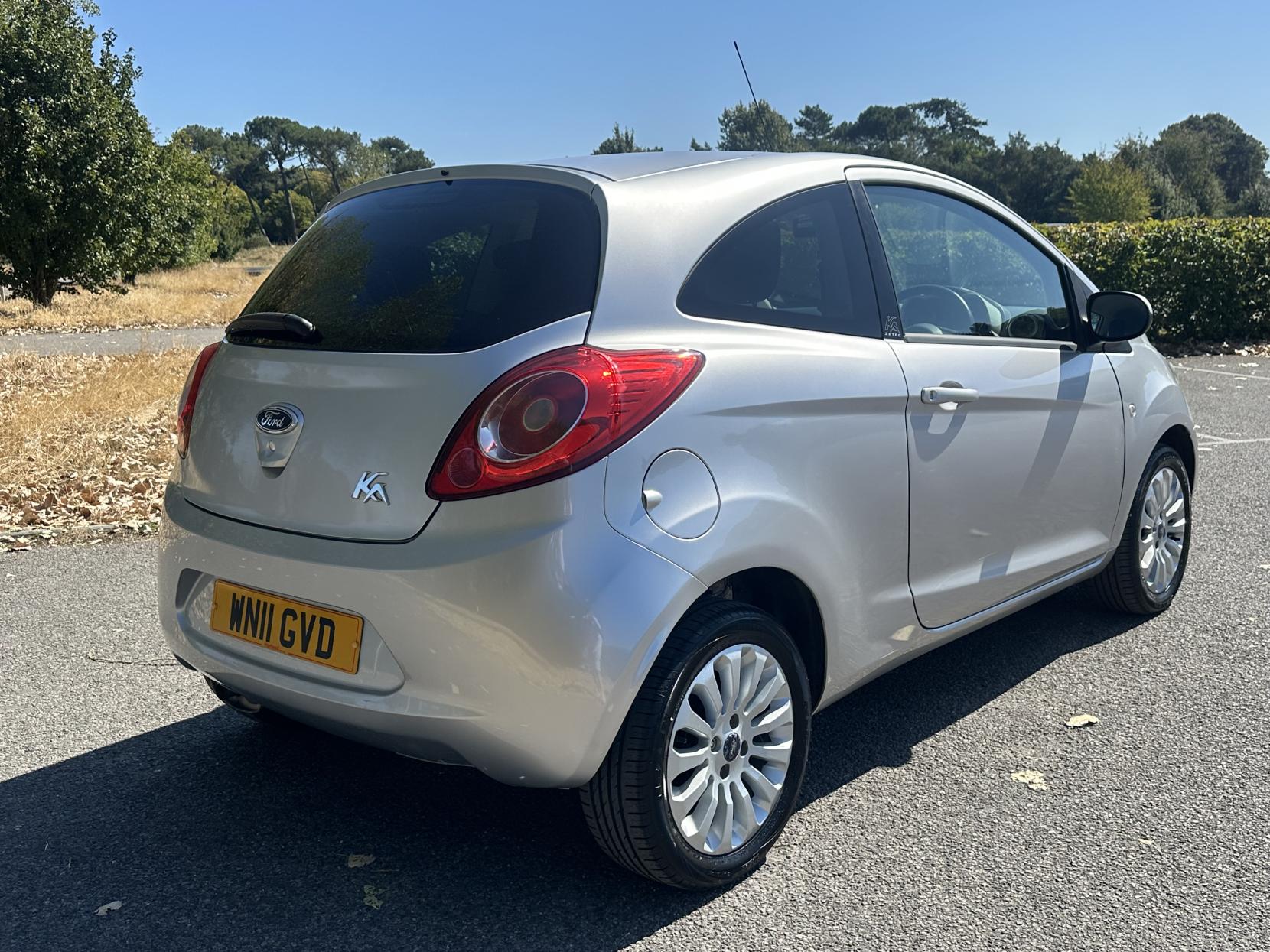 Ford Ka 1.2 Zetec Hatchback 3dr Petrol Manual Euro 5 (s/s) (69 ps)