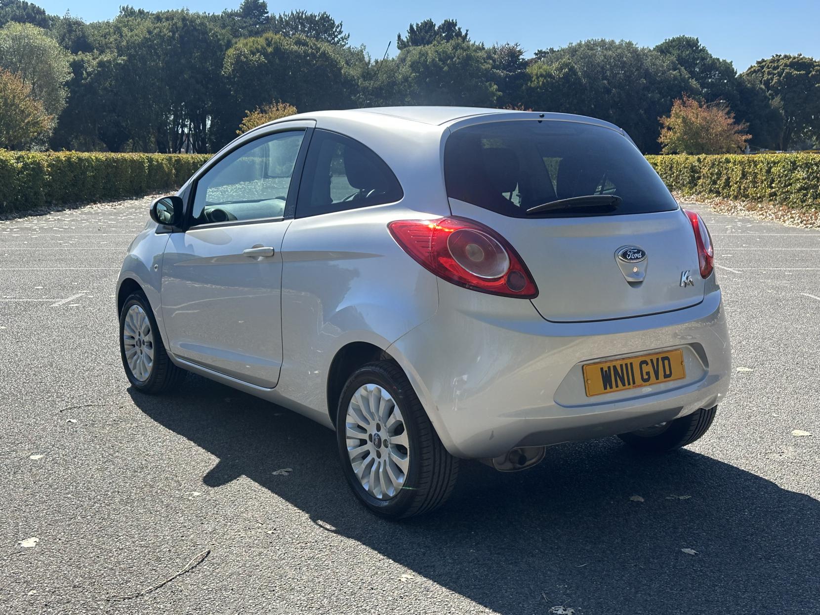 Ford Ka 1.2 Zetec Hatchback 3dr Petrol Manual Euro 5 (s/s) (69 ps)