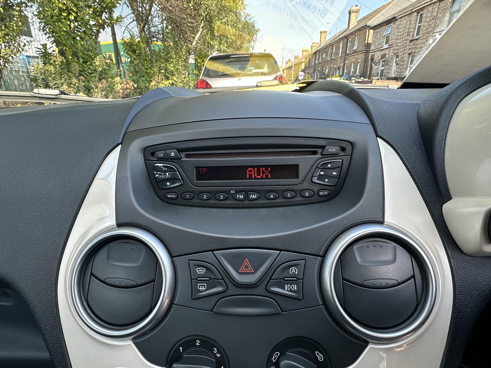 Ford Ka 1.2 Zetec Hatchback 3dr Petrol Manual Euro 5 (s/s) (69 ps)