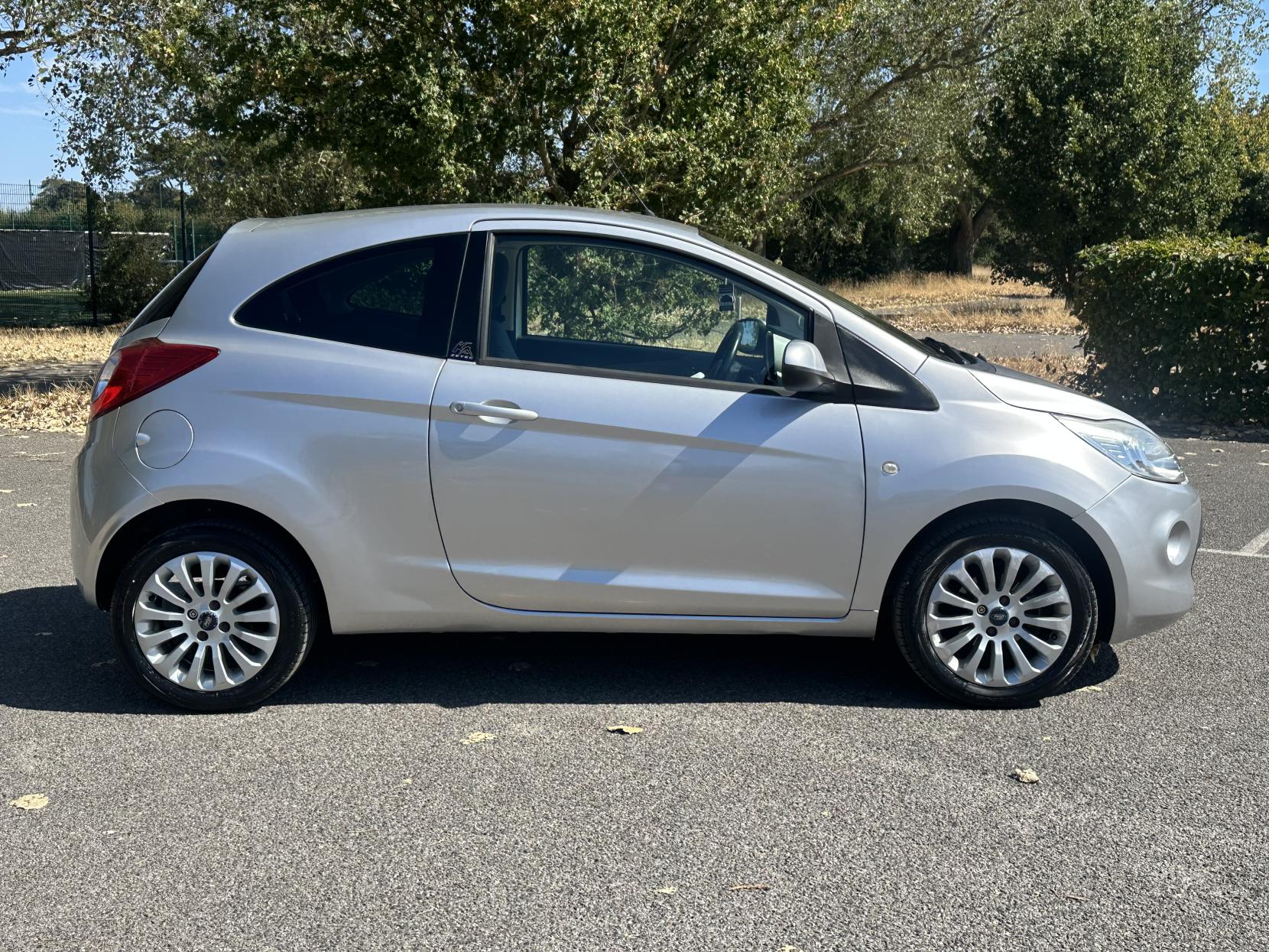 Ford Ka 1.2 Zetec Hatchback 3dr Petrol Manual Euro 5 (s/s) (69 ps)