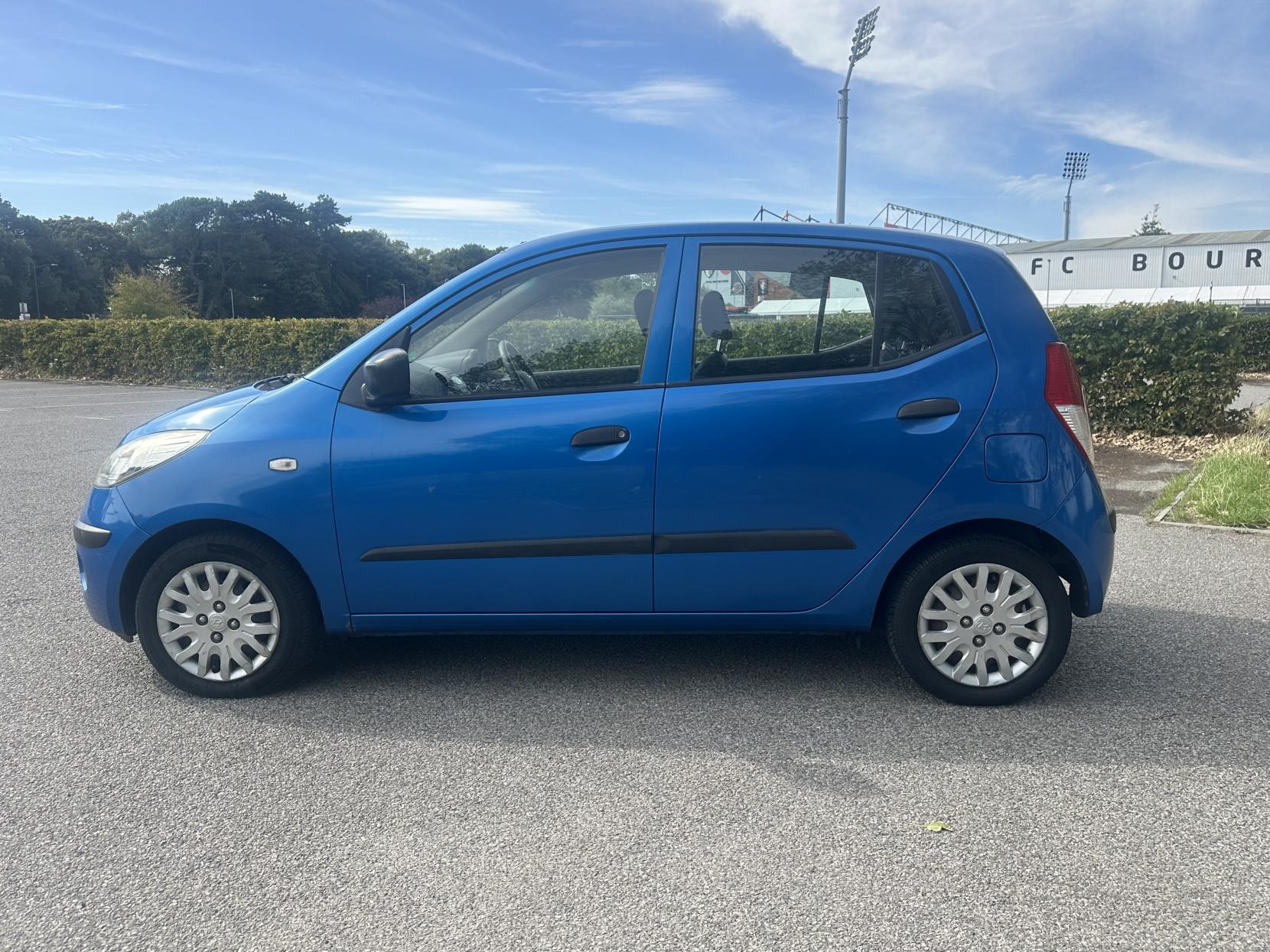 Hyundai i10 1.1 Classic Hatchback 5dr Petrol Manual Euro 4 (66 bhp)
