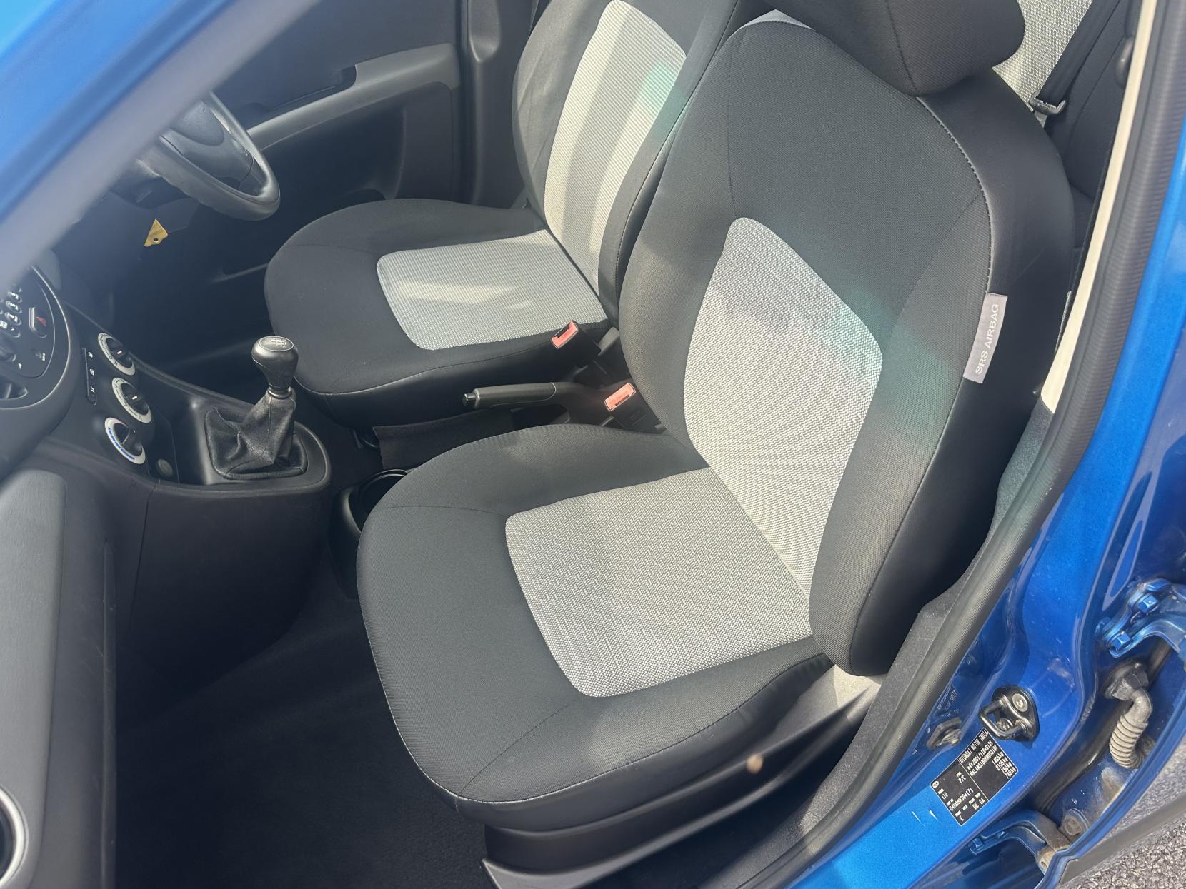 Hyundai i10 1.1 Classic Hatchback 5dr Petrol Manual Euro 4 (66 bhp)