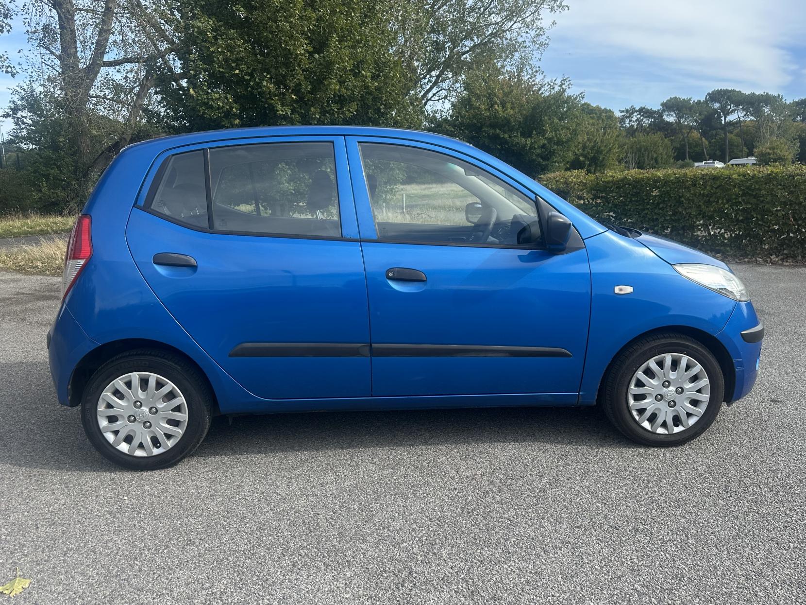 Hyundai i10 1.1 Classic Hatchback 5dr Petrol Manual Euro 4 (66 bhp)