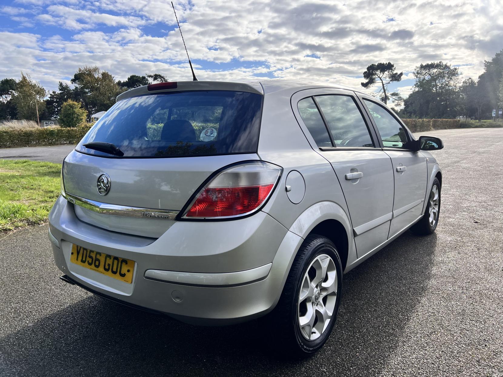 Vauxhall Astra 1.6i 16v SXi Hatchback 5dr Petrol Manual (158 g/km, 103 bhp)