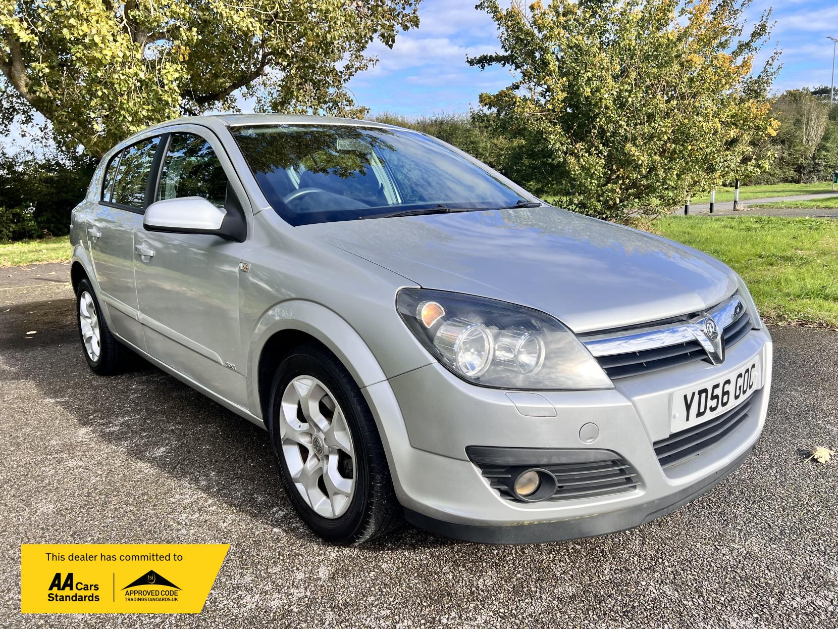 Vauxhall Astra 1.6i 16v SXi Hatchback 5dr Petrol Manual (158 g/km, 103 bhp)