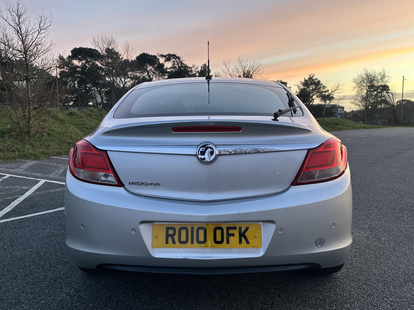 Vauxhall Insignia 1.8 16V Exclusiv Hatchback 5dr Petrol Manual Euro 5 (140 ps)