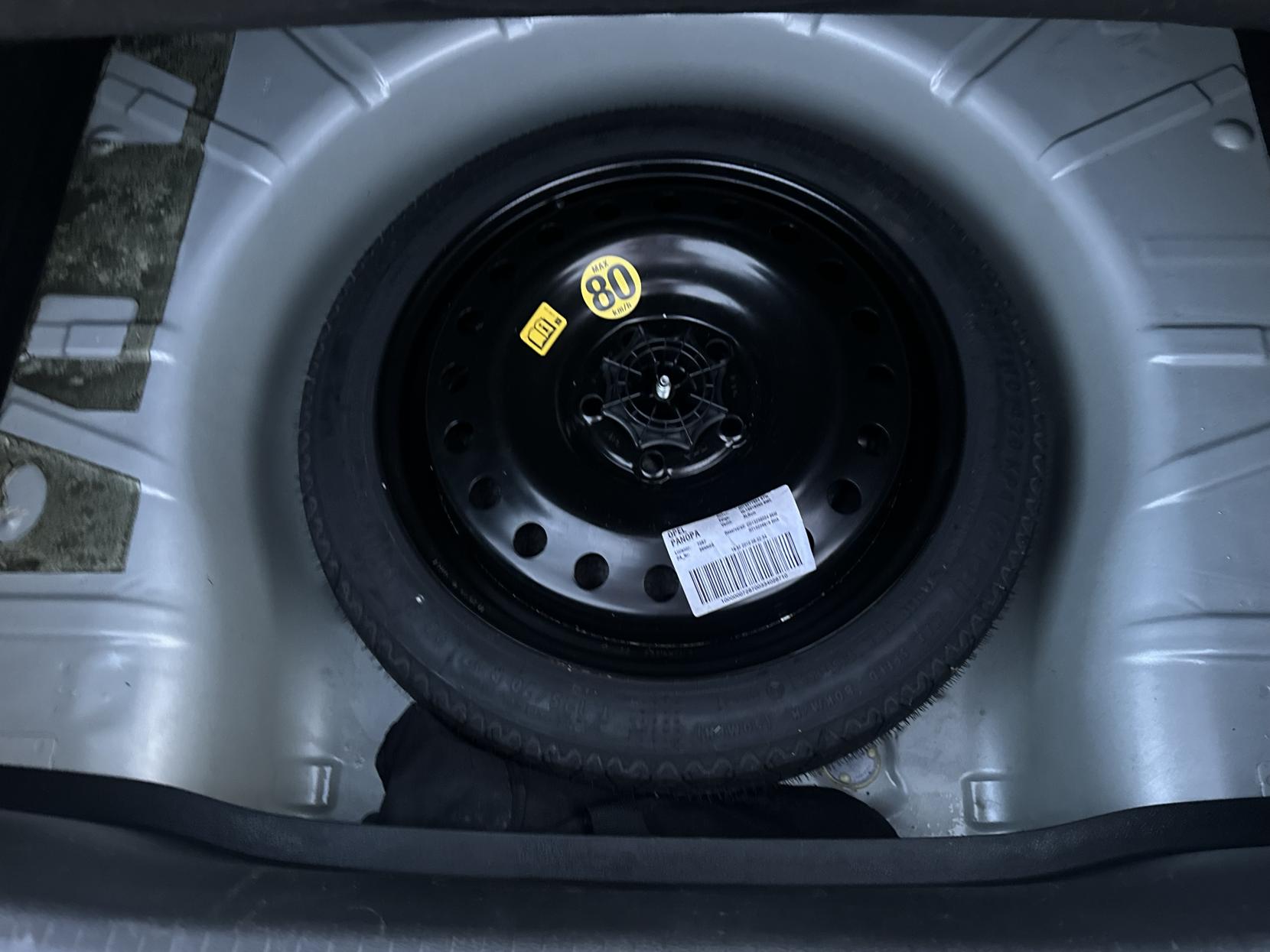 Vauxhall Insignia 1.8 16V Exclusiv Hatchback 5dr Petrol Manual Euro 5 (140 ps)