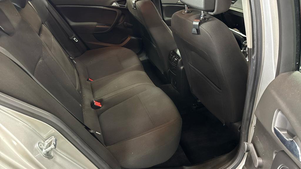 Vauxhall Insignia 1.8 16V Exclusiv Hatchback 5dr Petrol Manual Euro 5 (140 ps)