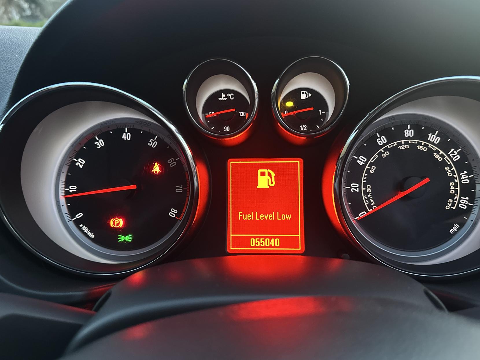 Vauxhall Insignia 1.8 16V Exclusiv Hatchback 5dr Petrol Manual Euro 5 (140 ps)