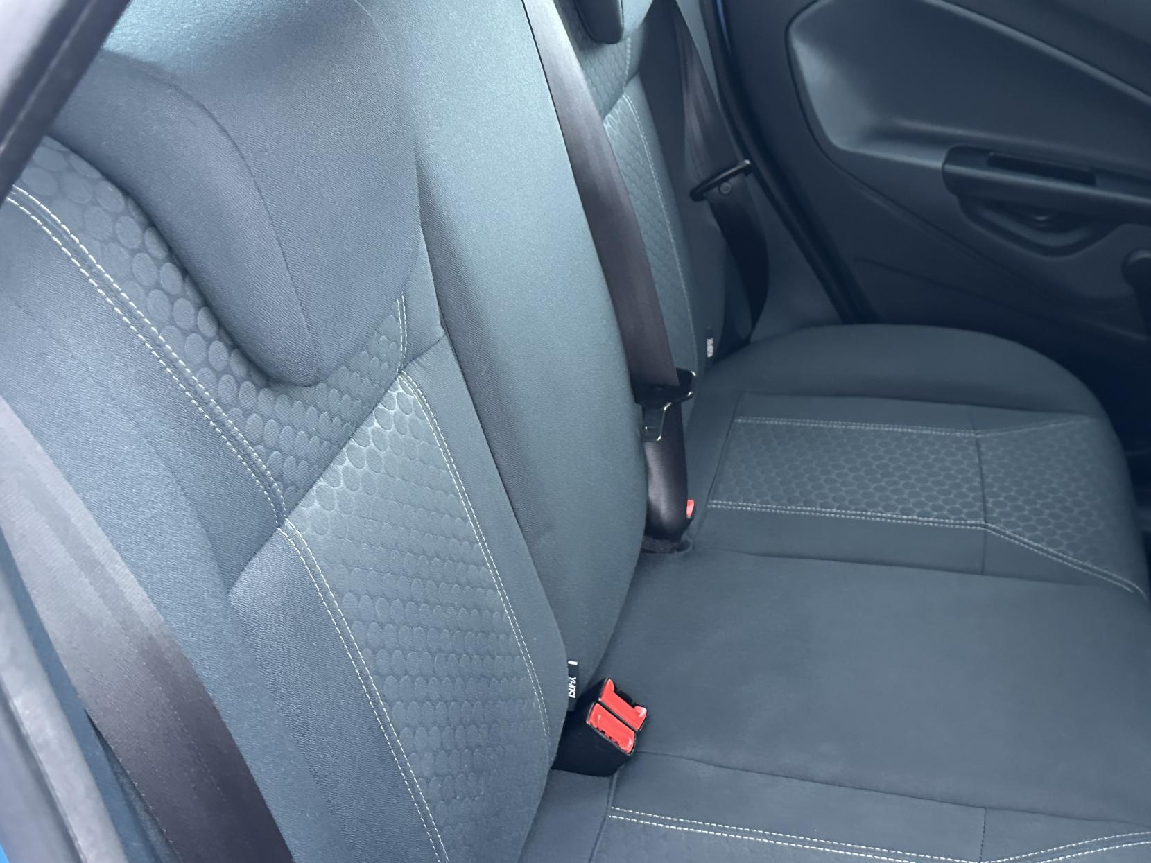 Ford Fiesta 1.4 Zetec Hatchback 5dr Petrol Manual (133 g/km, 94 bhp)