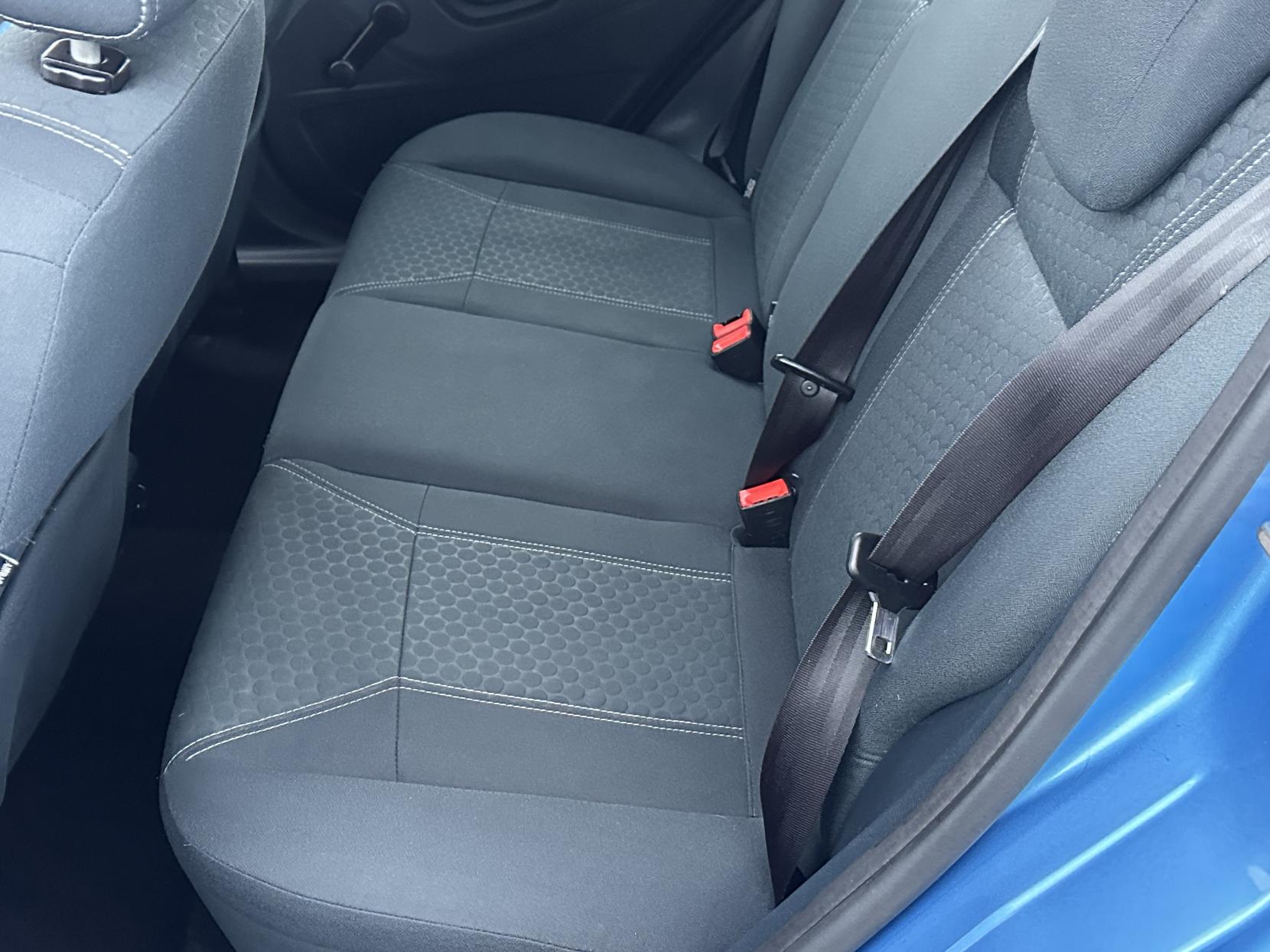 Ford Fiesta 1.4 Zetec Hatchback 5dr Petrol Manual (133 g/km, 94 bhp)