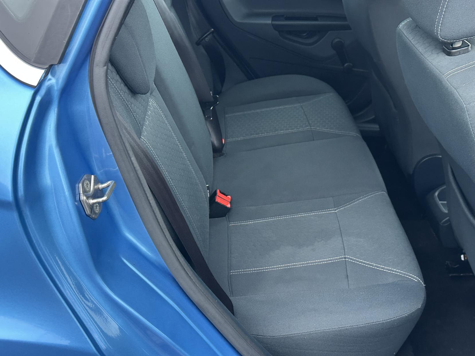 Ford Fiesta 1.4 Zetec Hatchback 5dr Petrol Manual (133 g/km, 94 bhp)