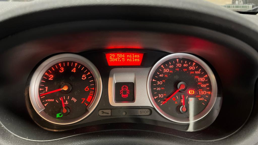 Renault Clio 1.2 Dynamique TomTom Hatchback 5dr Petrol Manual Euro 5 (75 ps)