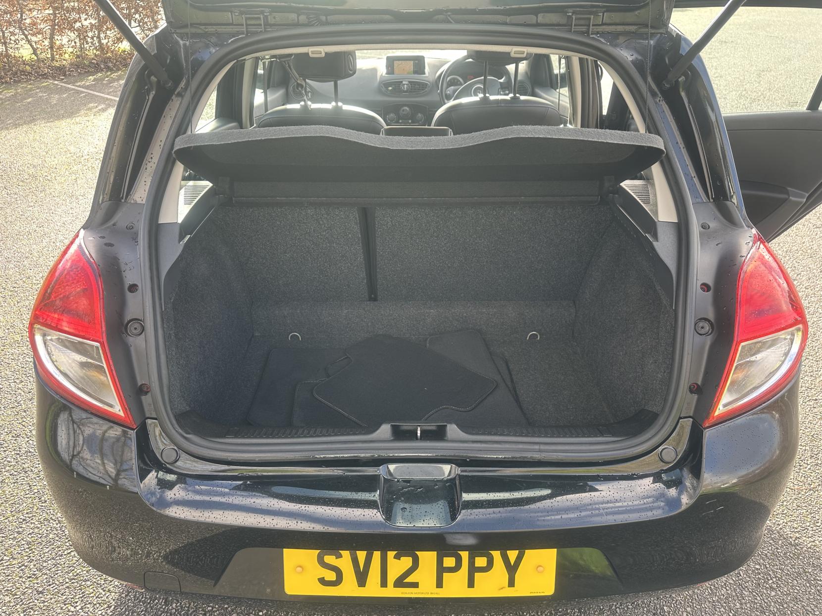 Renault Clio 1.2 Dynamique TomTom Hatchback 5dr Petrol Manual Euro 5 (75 ps)