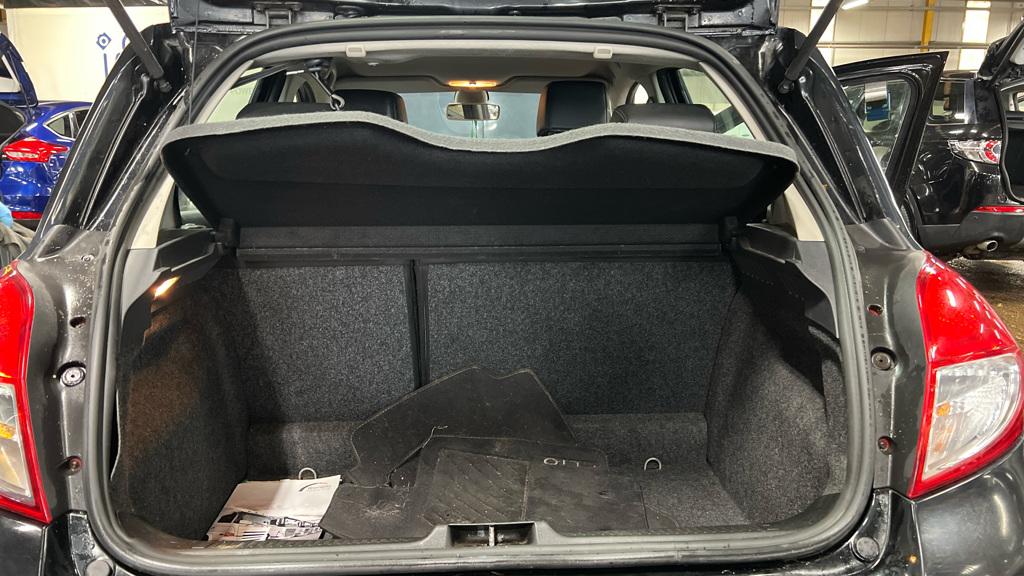 Renault Clio 1.2 Dynamique TomTom Hatchback 5dr Petrol Manual Euro 5 (75 ps)