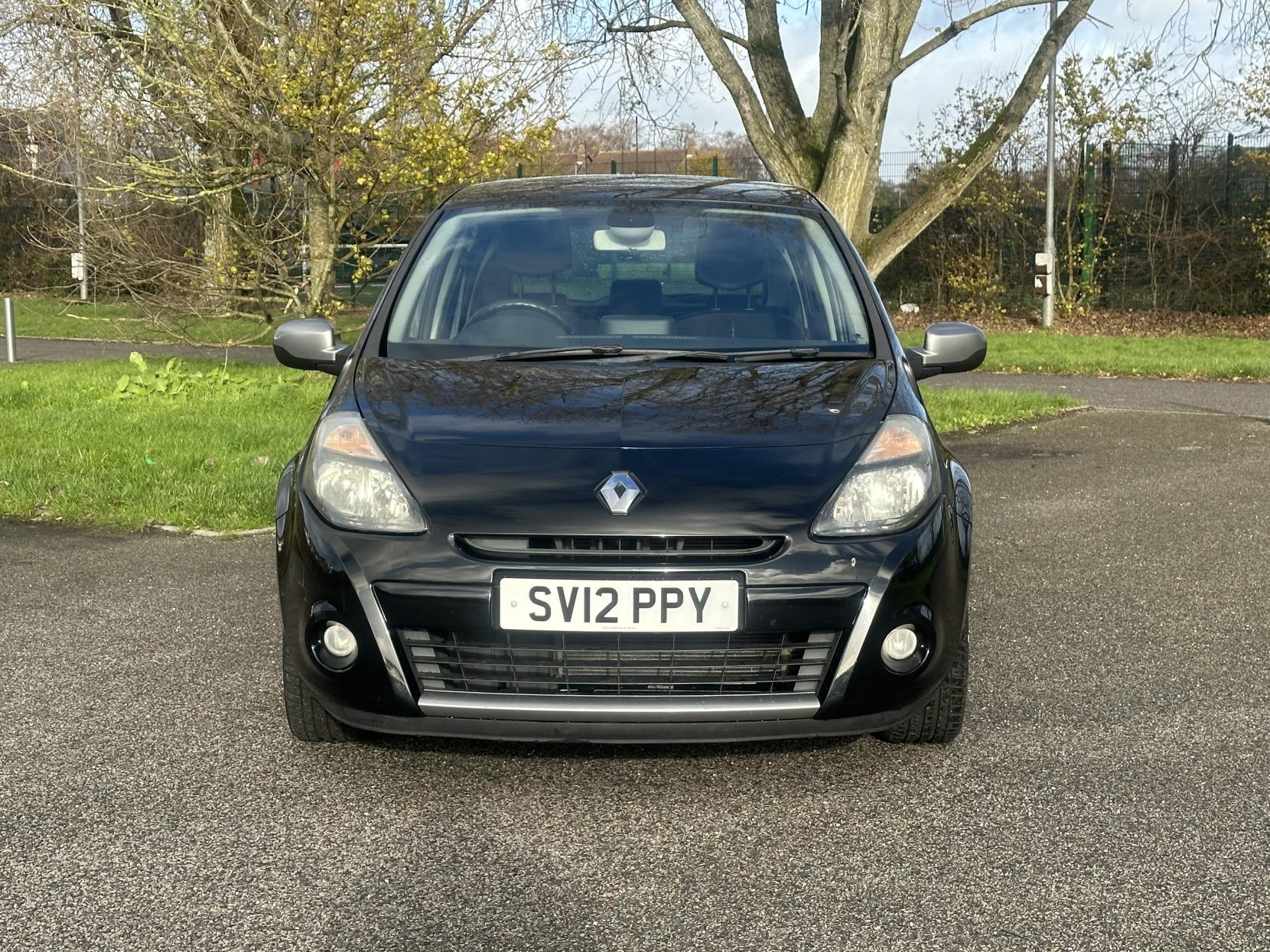 Renault Clio 1.2 Dynamique TomTom Hatchback 5dr Petrol Manual Euro 5 (75 ps)