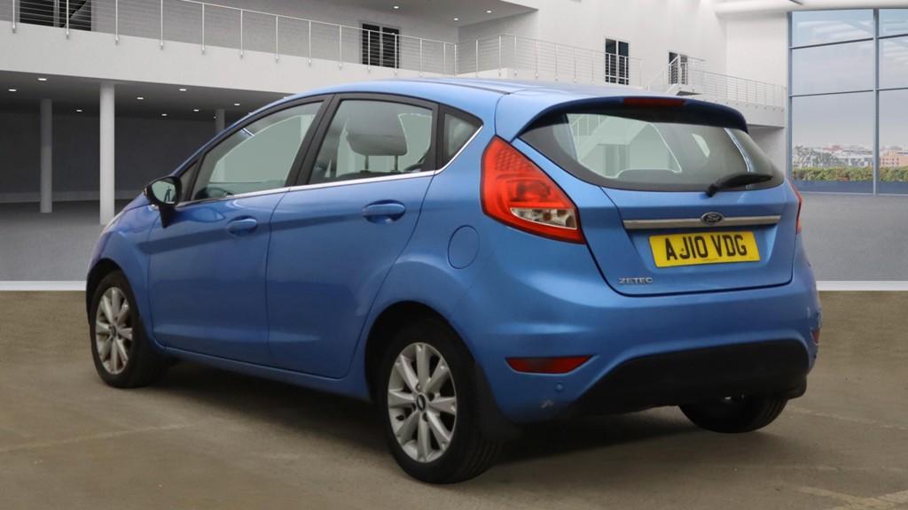 Ford Fiesta 1.4 Zetec Hatchback 5dr Petrol Automatic (154 g/km, 94 bhp)