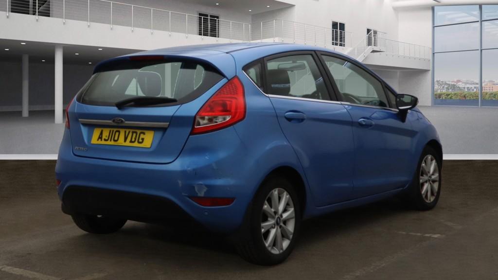 Ford Fiesta 1.4 Zetec Hatchback 5dr Petrol Automatic (154 g/km, 94 bhp)