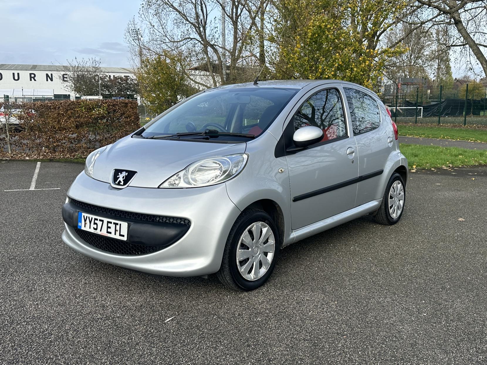 Peugeot 107 1.0 12V Urban Move Hatchback 5dr Petrol Manual Euro 4 (68 ps)