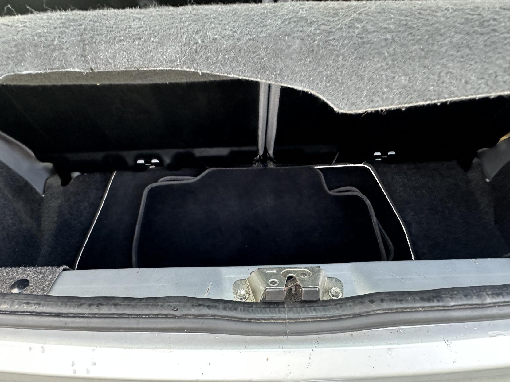 Peugeot 107 1.0 12V Urban Move Hatchback 5dr Petrol Manual Euro 4 (68 ps)