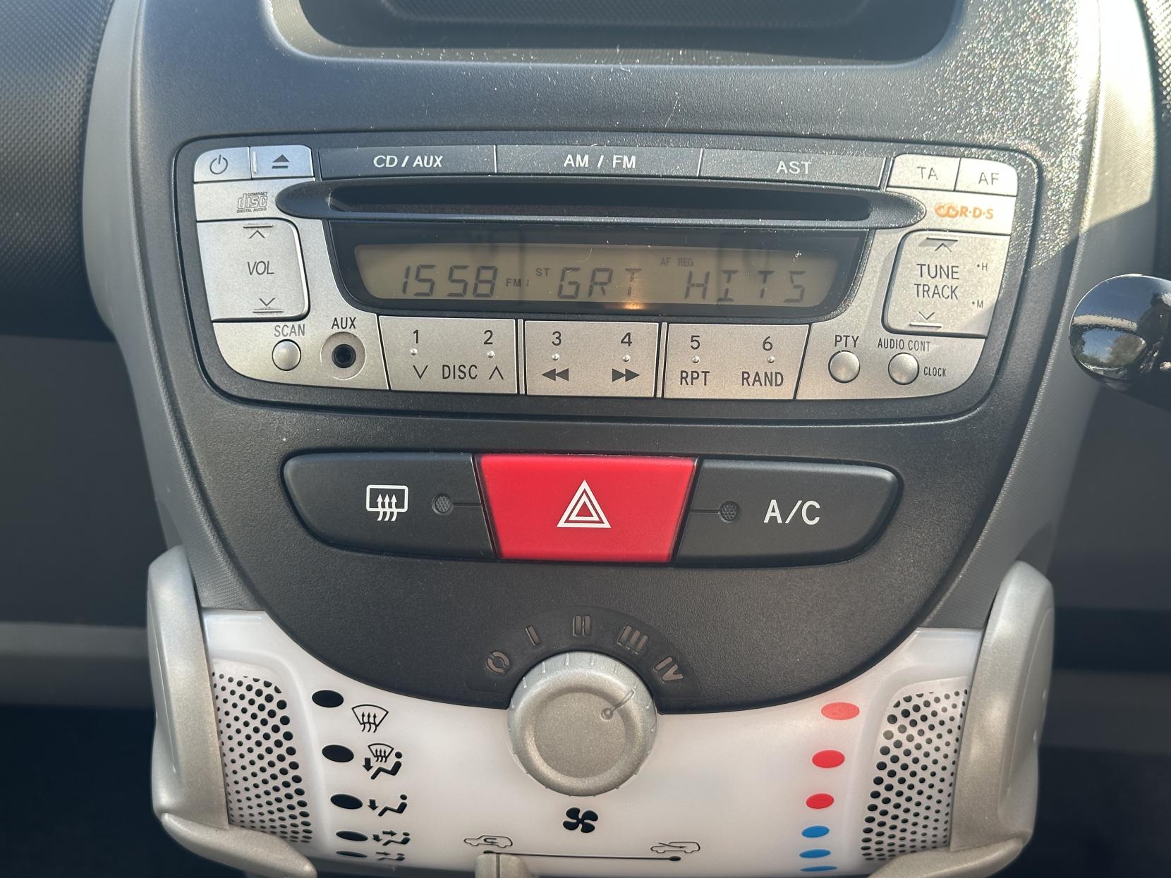 Toyota AYGO 1.0 VVT-i Ice Hatchback 5dr Petrol Manual Euro 5 (67 ps)