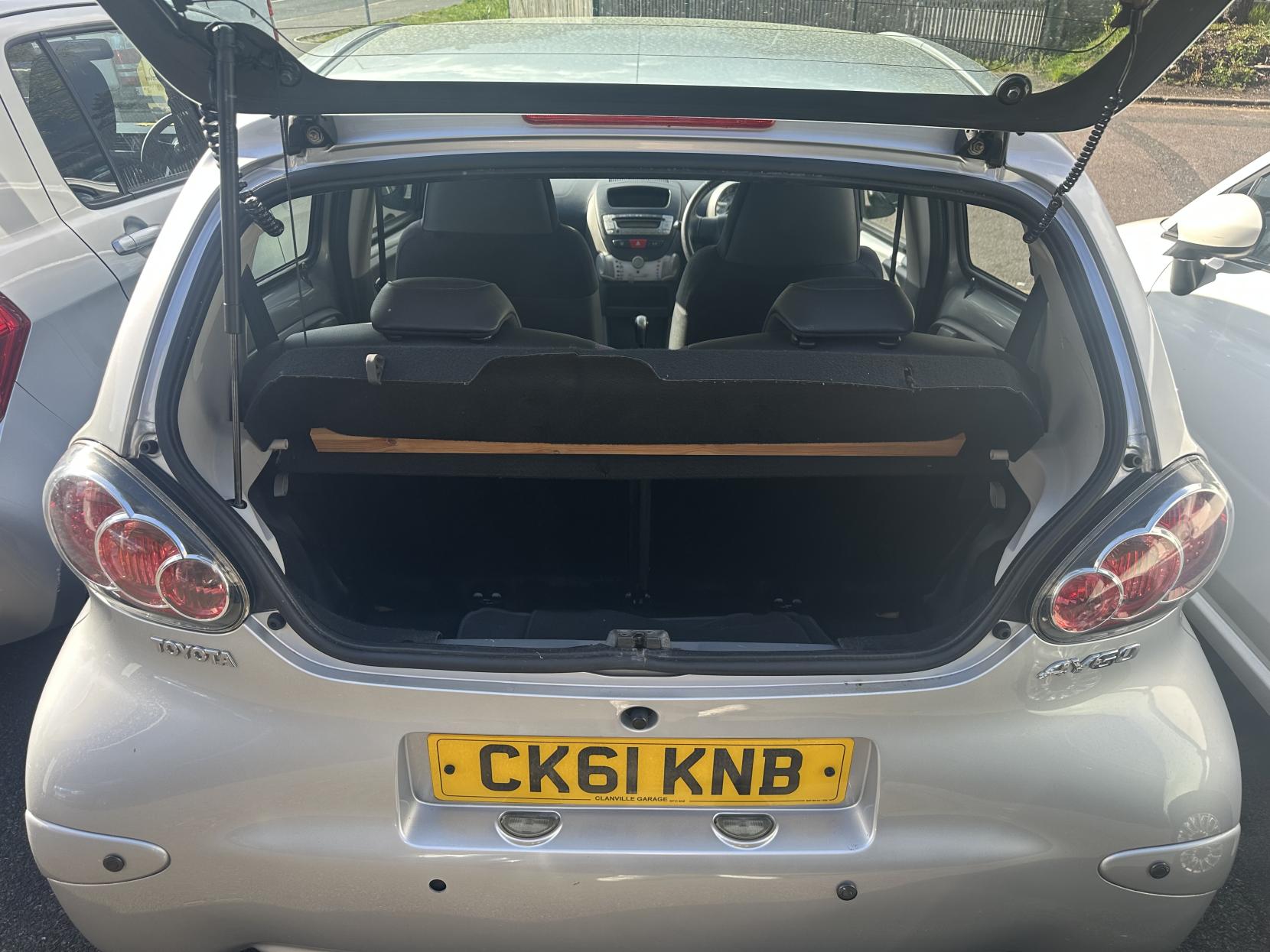 Toyota AYGO 1.0 VVT-i Ice Hatchback 5dr Petrol Manual Euro 5 (67 ps)