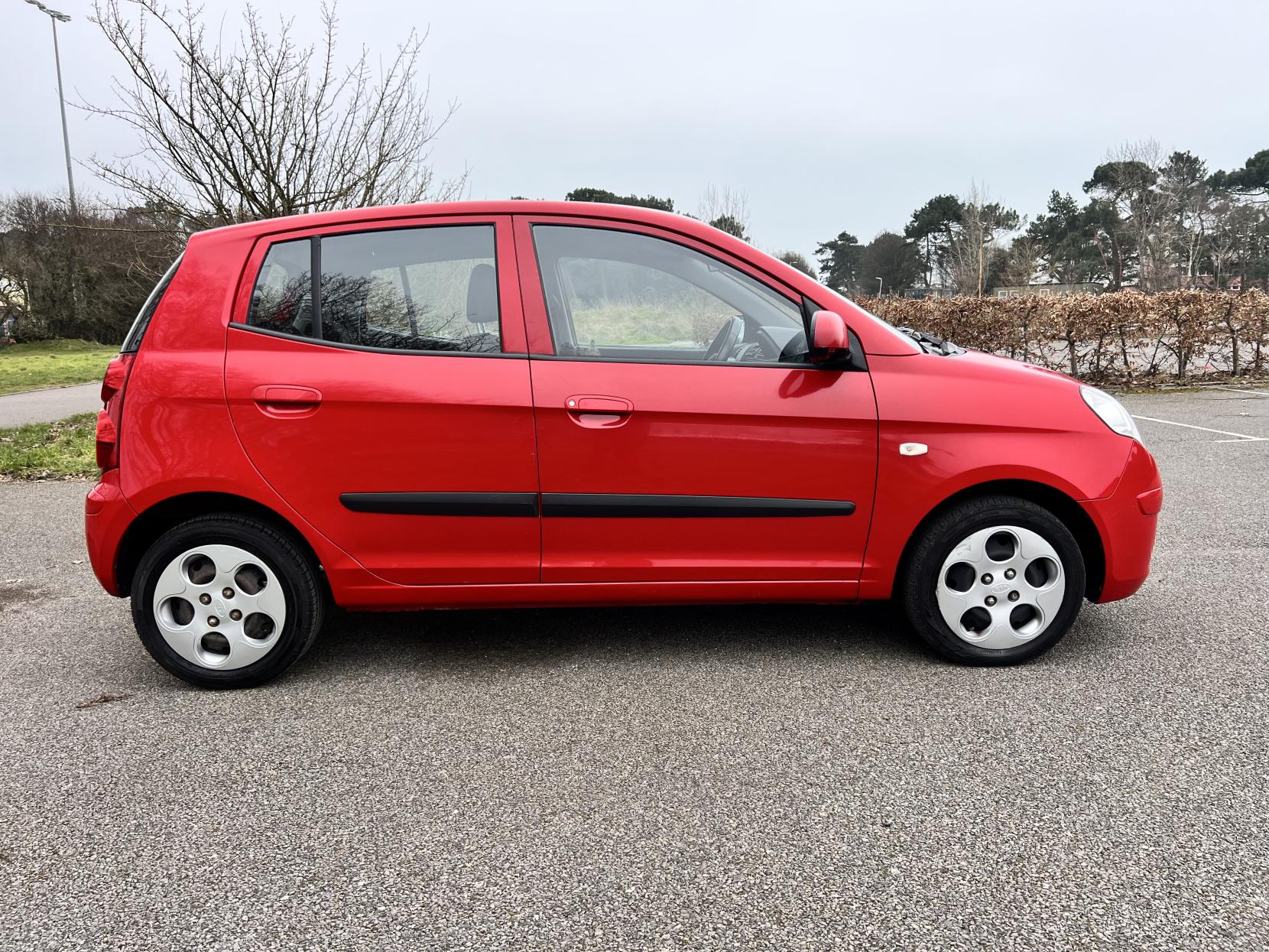 Kia Picanto 1.1 Strike Hatchback 5dr Petrol Manual (114 g/km, 64 bhp)