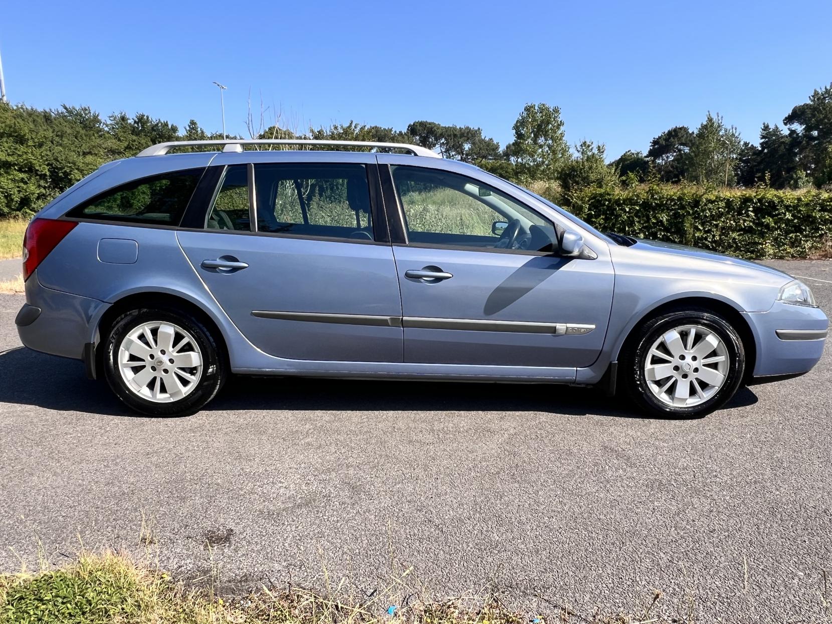 Renault Laguna 2.0 16v Expression Estate 5dr Petrol Automatic (206 g/km, 135 bhp)