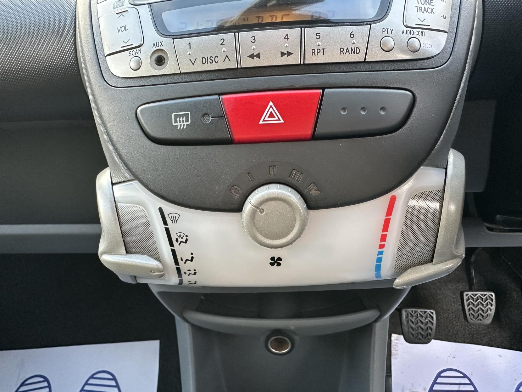 Citroen C1 1.0i Rhythm Hatchback 5dr Petrol Manual Euro 4 (67 ps)