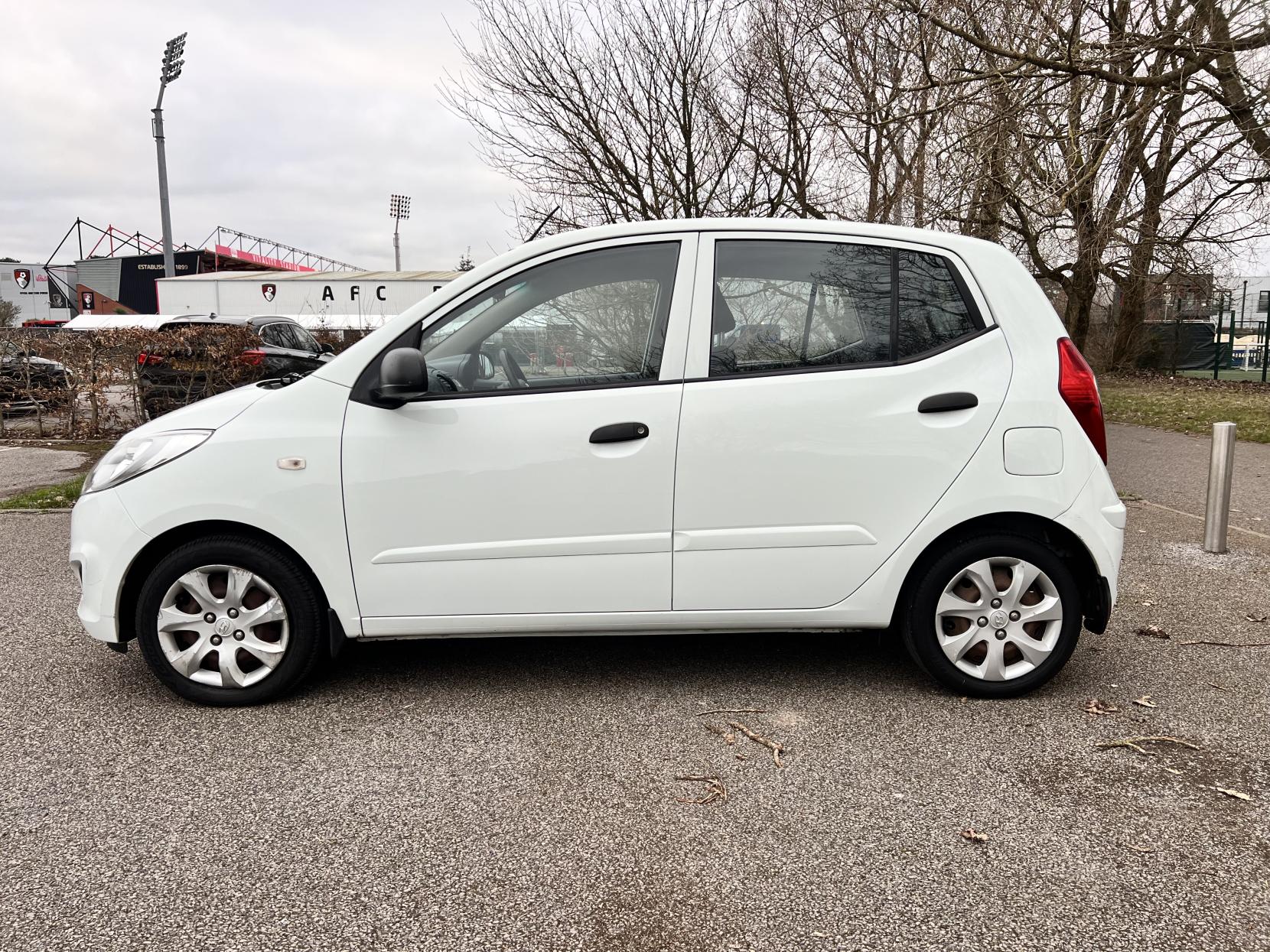 Hyundai i10 1.2 Classic Hatchback 5dr Petrol Manual Euro 5 (85 bhp)