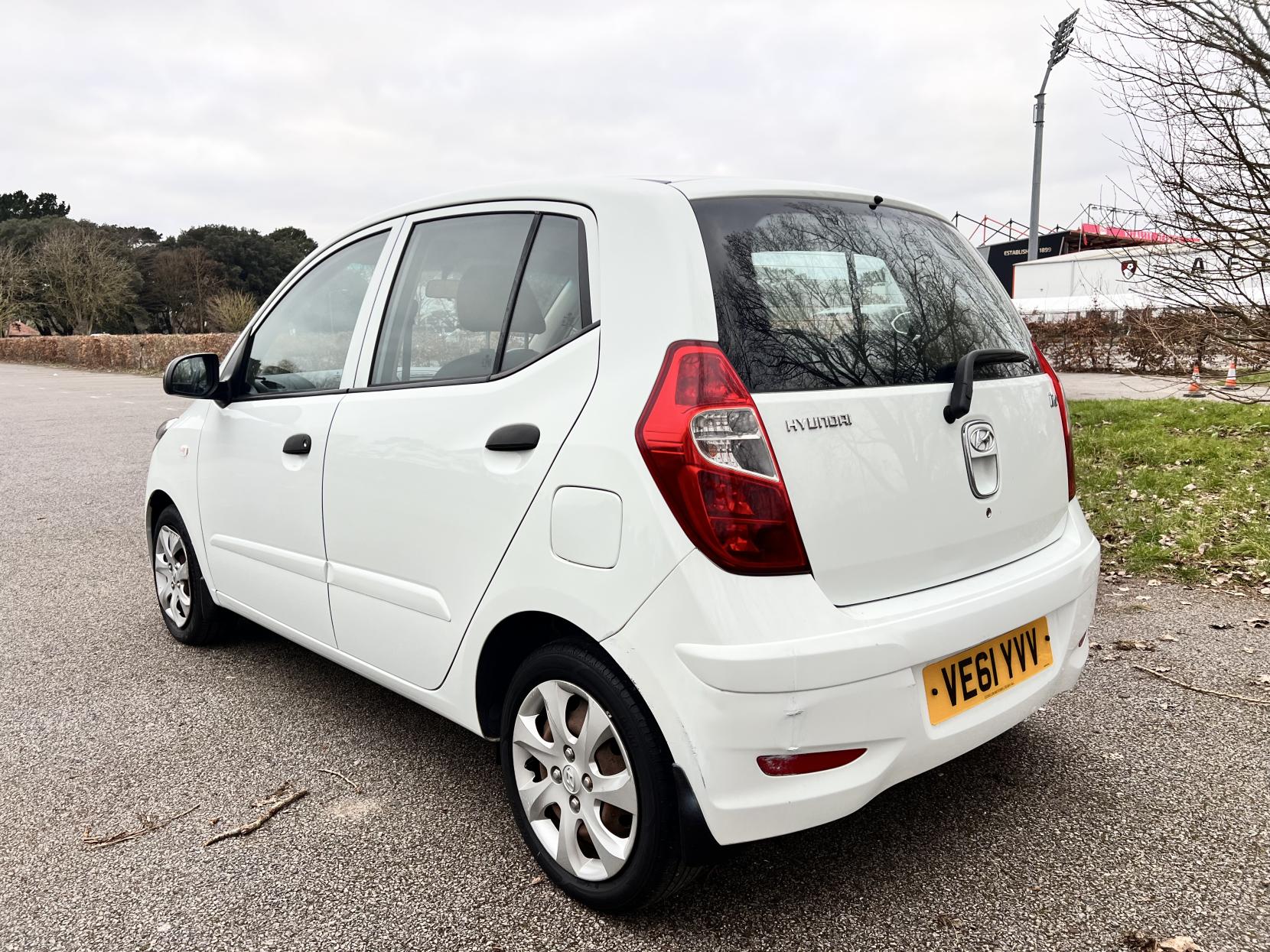 Hyundai i10 1.2 Classic Hatchback 5dr Petrol Manual Euro 5 (85 bhp)