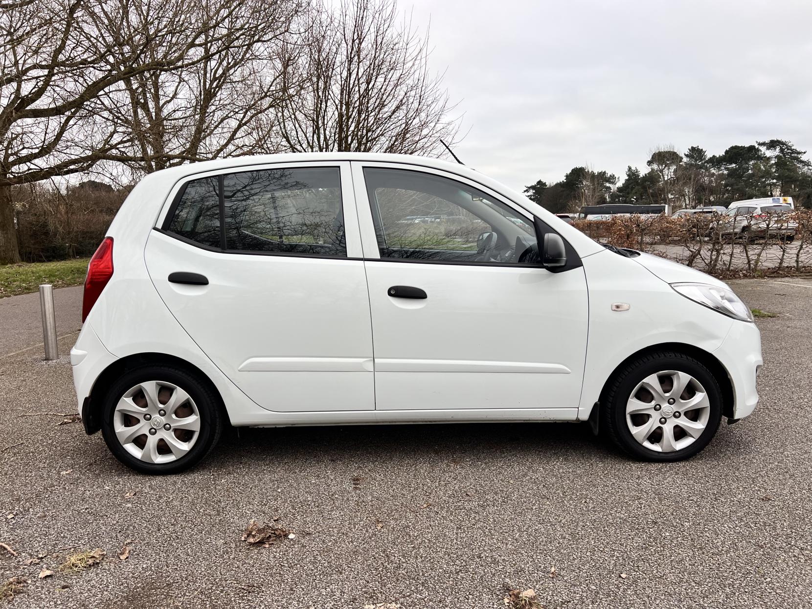 Hyundai i10 1.2 Classic Hatchback 5dr Petrol Manual Euro 5 (85 bhp)