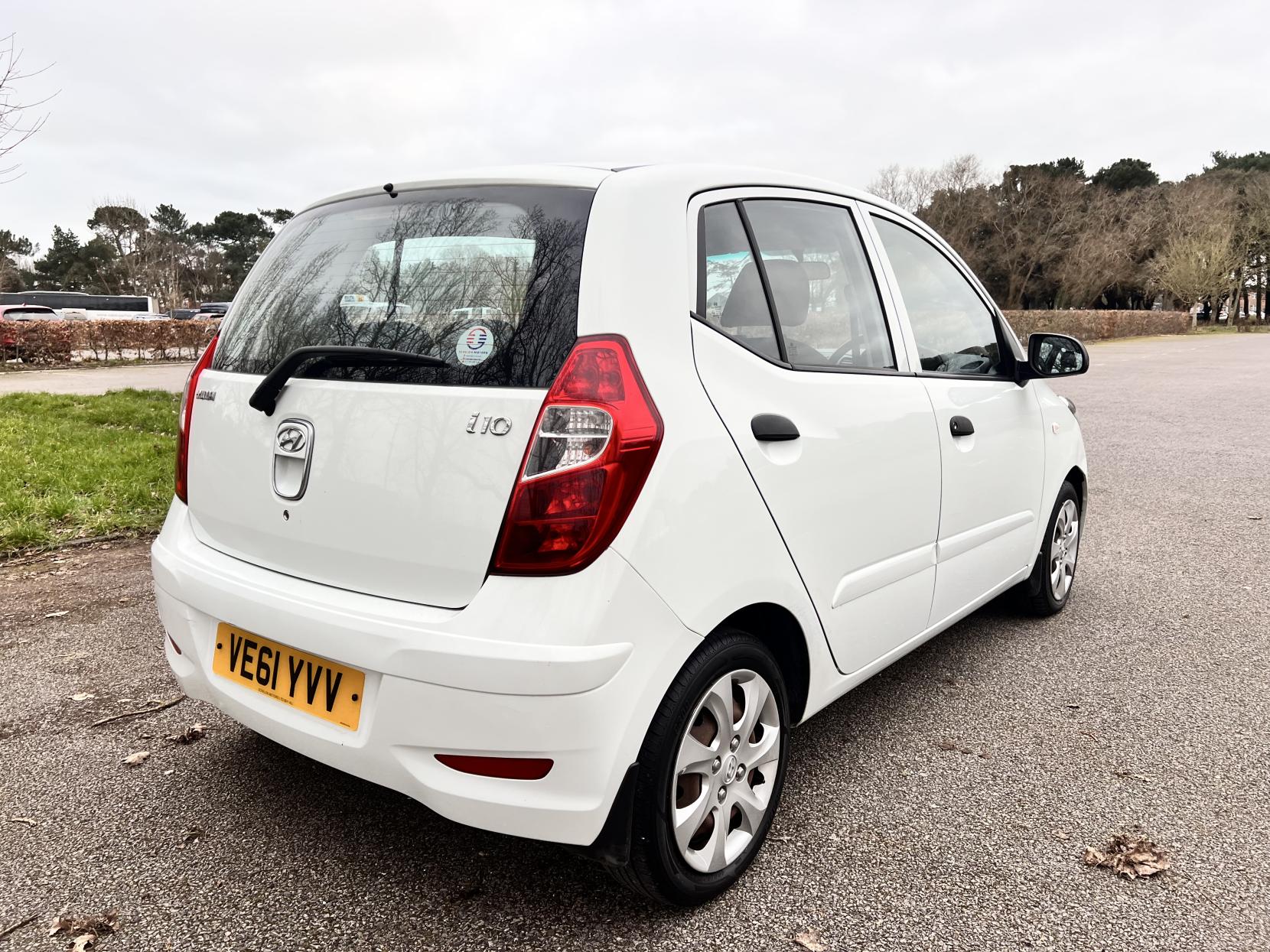 Hyundai i10 1.2 Classic Hatchback 5dr Petrol Manual Euro 5 (85 bhp)