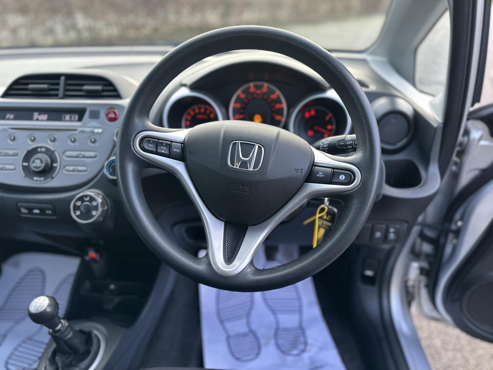 Honda Jazz 1.4 i-VTEC ES Hatchback 5dr Petrol Manual Euro 5 (99 ps)