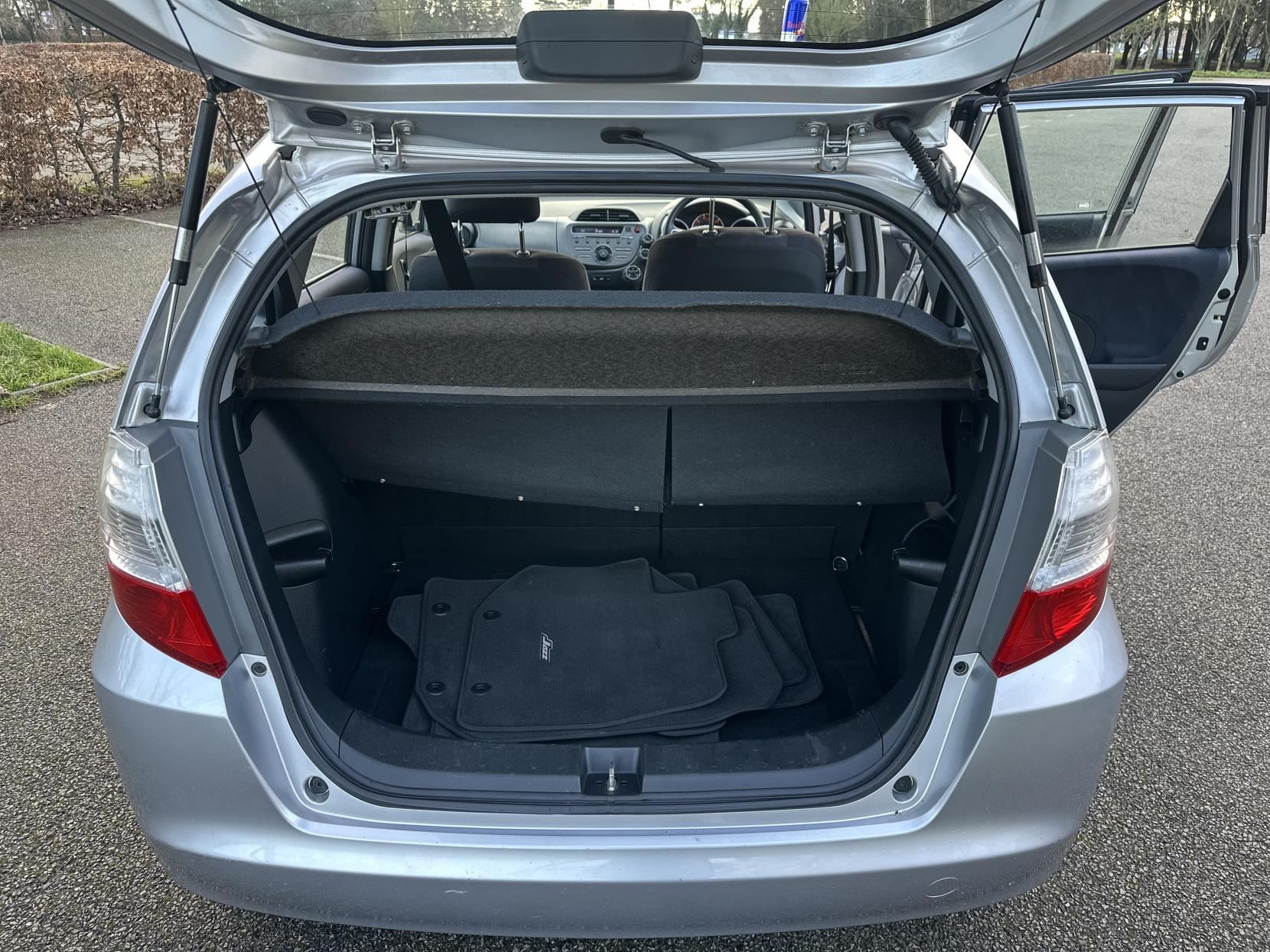 Honda Jazz 1.4 i-VTEC ES Hatchback 5dr Petrol Manual Euro 5 (99 ps)