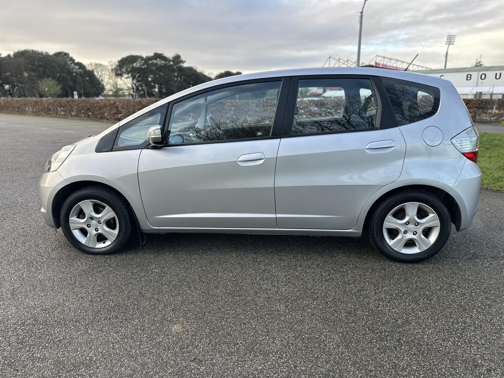 Honda Jazz 1.4 i-VTEC ES Hatchback 5dr Petrol Manual Euro 5 (99 ps)