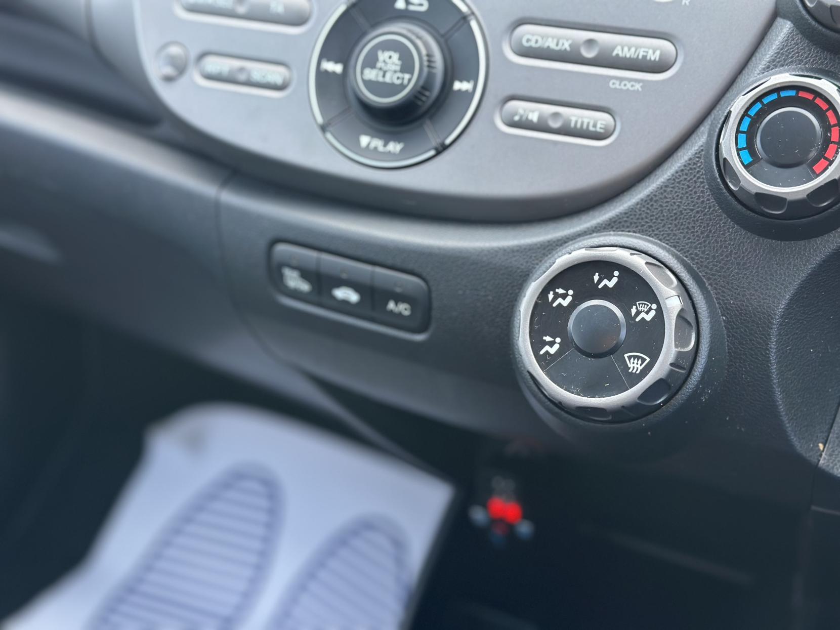 Honda Jazz 1.4 i-VTEC ES Hatchback 5dr Petrol Manual Euro 5 (99 ps)