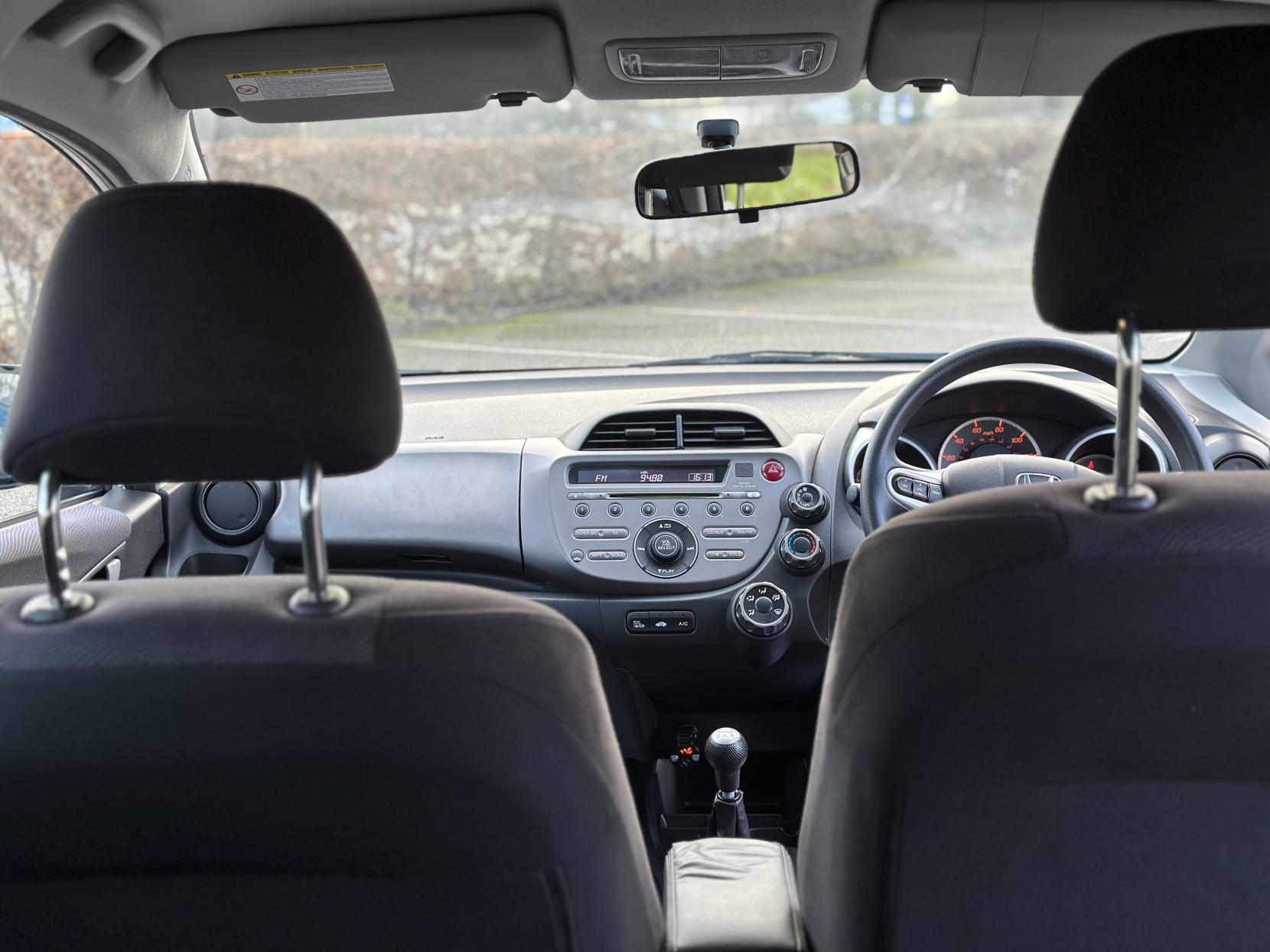 Honda Jazz 1.4 i-VTEC ES Hatchback 5dr Petrol Manual Euro 5 (99 ps)