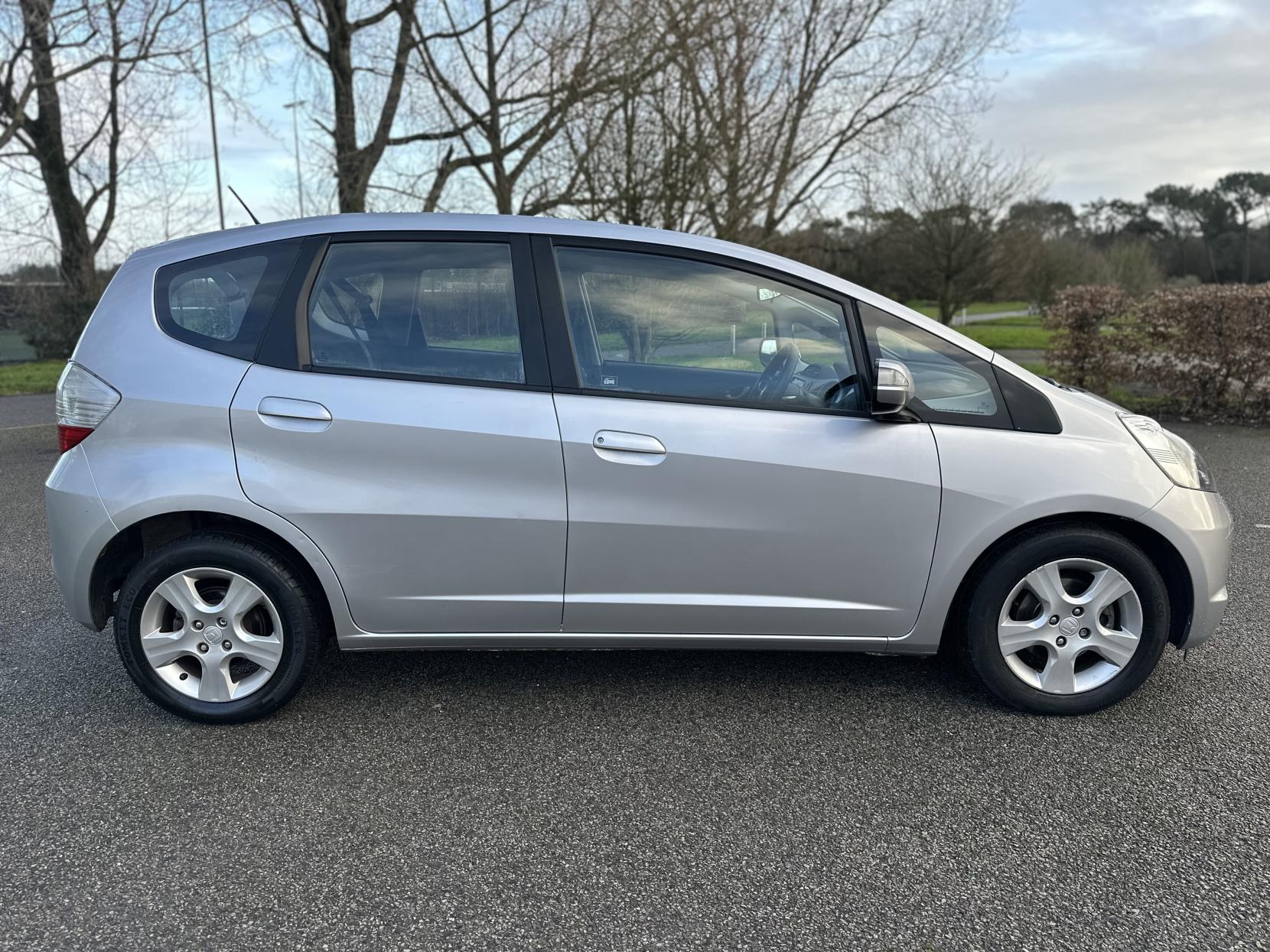 Honda Jazz 1.4 i-VTEC ES Hatchback 5dr Petrol Manual Euro 5 (99 ps)
