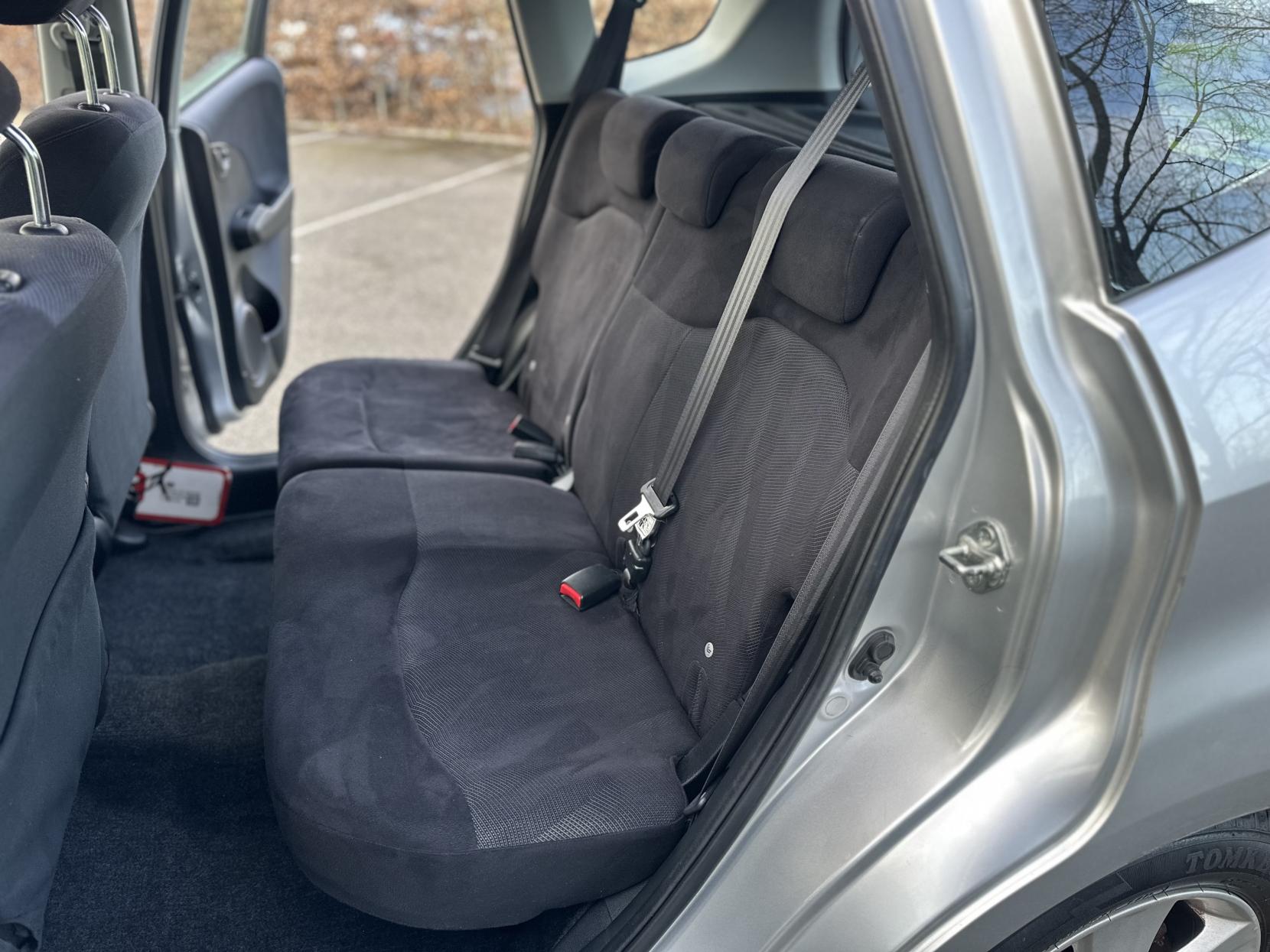 Honda Jazz 1.4 i-VTEC ES Hatchback 5dr Petrol Manual Euro 5 (99 ps)