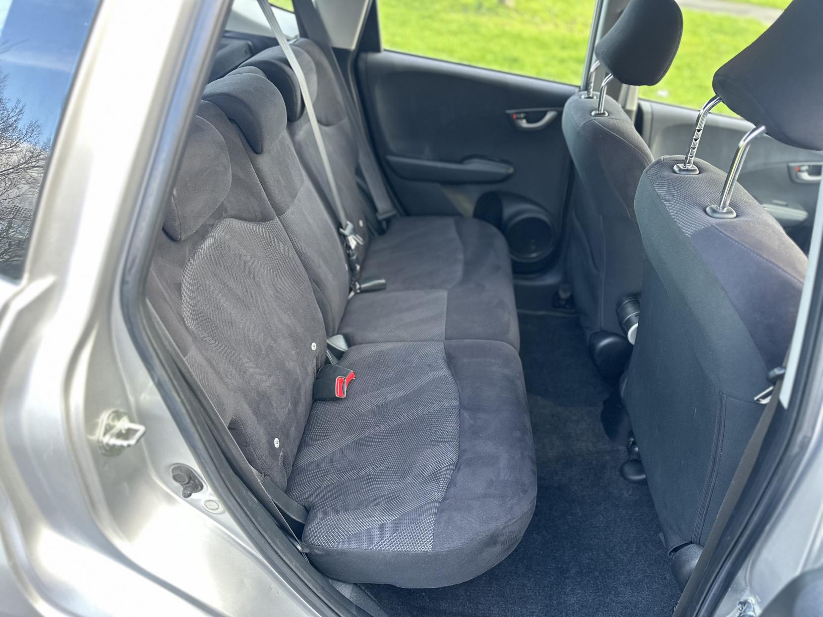 Honda Jazz 1.4 i-VTEC ES Hatchback 5dr Petrol Manual Euro 5 (99 ps)