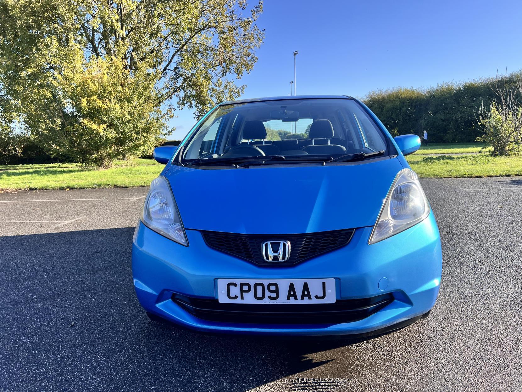 Honda Jazz 1.4 i-VTEC ES Hatchback 5dr Petrol i SHIFT Euro 4 (100 ps)