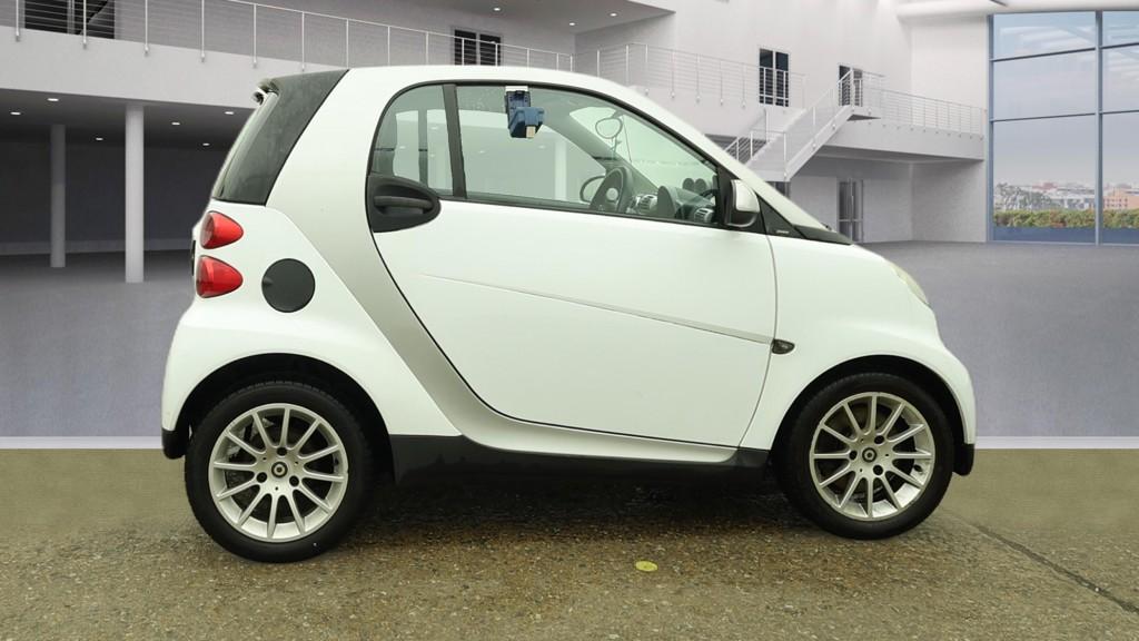 Smart fortwo 1.0 MHD Passion Coupe 2dr Petrol Auto Euro 4 (71 bhp)