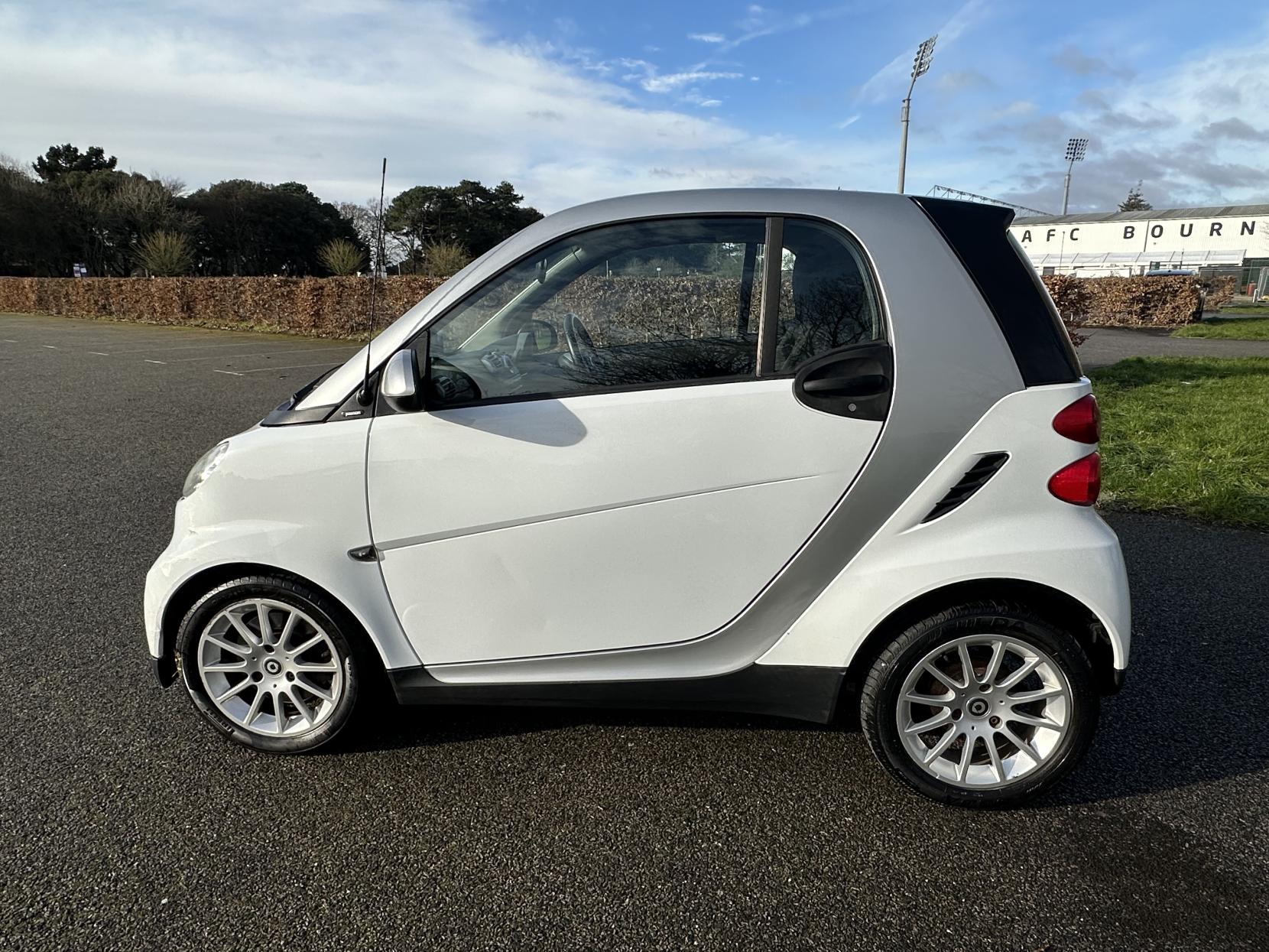 Smart fortwo 1.0 MHD Passion Coupe 2dr Petrol Auto Euro 4 (71 bhp)
