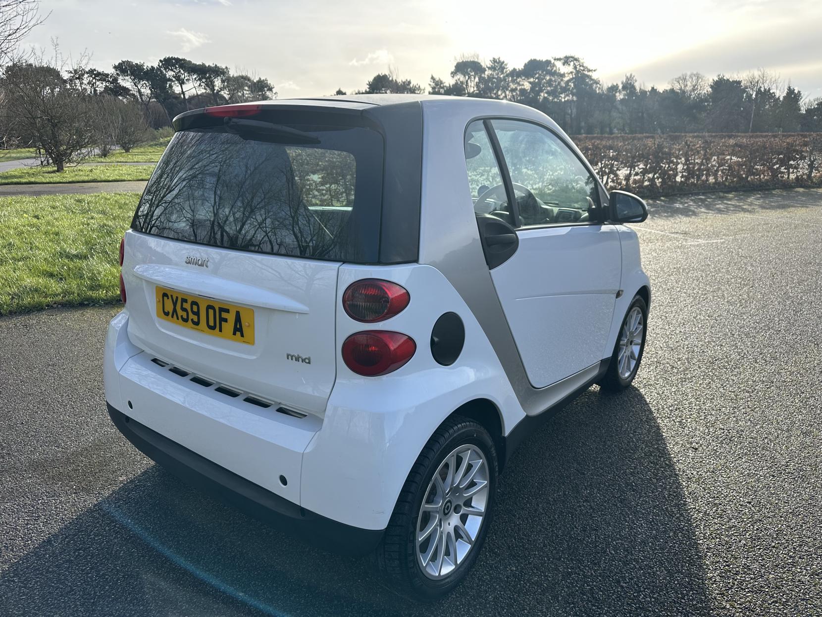 Smart fortwo 1.0 MHD Passion Coupe 2dr Petrol Auto Euro 4 (71 bhp)
